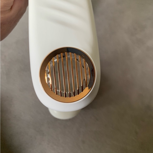 NIB Cooling Neck Fan - Picture 3 of 5